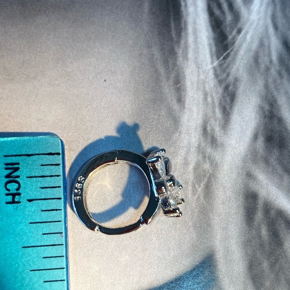 ๐ Sterling Silver 925 Flower Earrings - Picture 5 of 6